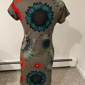 Smash Floral Pattern Short Sleeve Lydia Dress - New